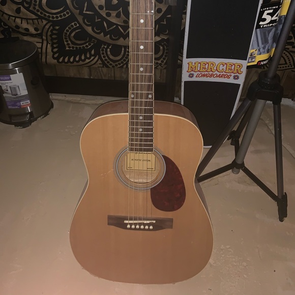 Spectrum acoustic guitar - Picture 1 of 2
